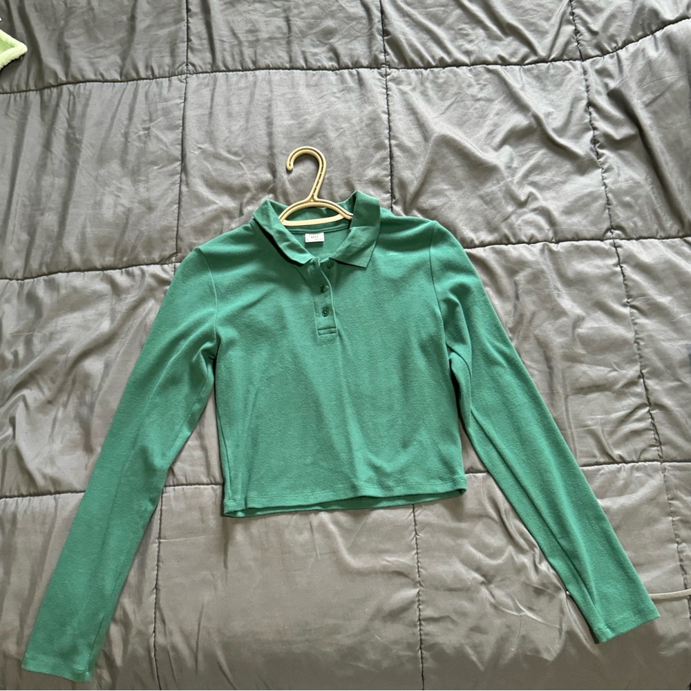 Sundays best, cropped collard long sleeve